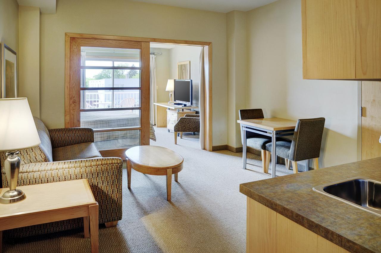 Lakeview Gimli Resort Luaran gambar